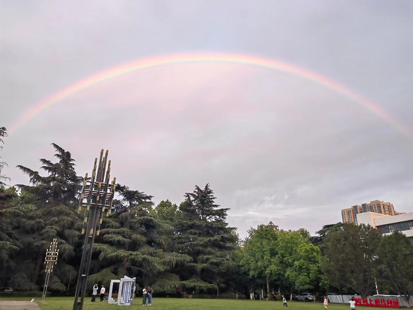 024年6月16日西安上空的彩虹